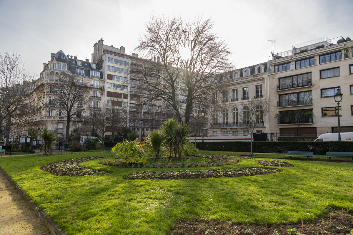 Vue sur la pelouse principale