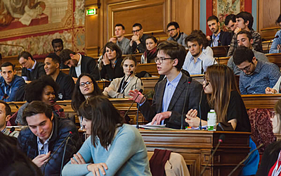 Devenez membre du Conseil parisien de la jeunesse!