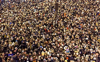 Foule sur les Champs-Elysées