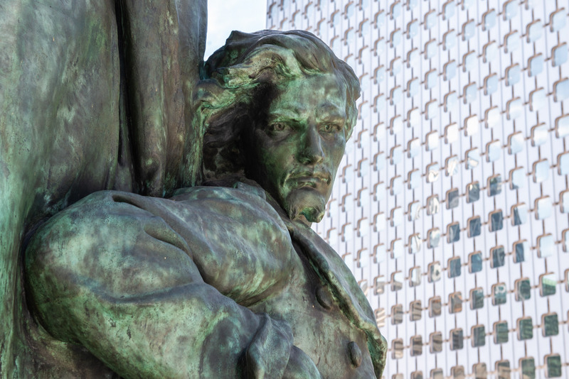 Détail de "La Défense de Paris" , groupe sculpté de Louis-Ernest Barrias, inauguré le 12 octobre 1883