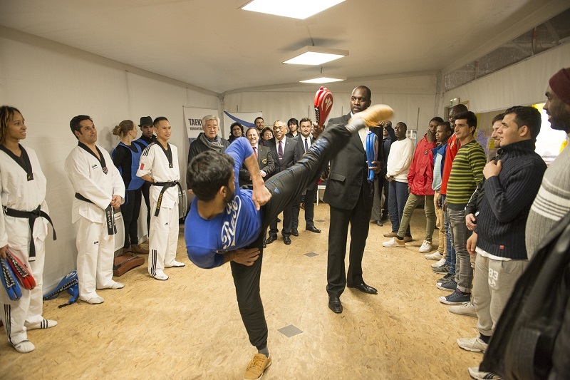 Initiation Taekwondo centre réfugiés