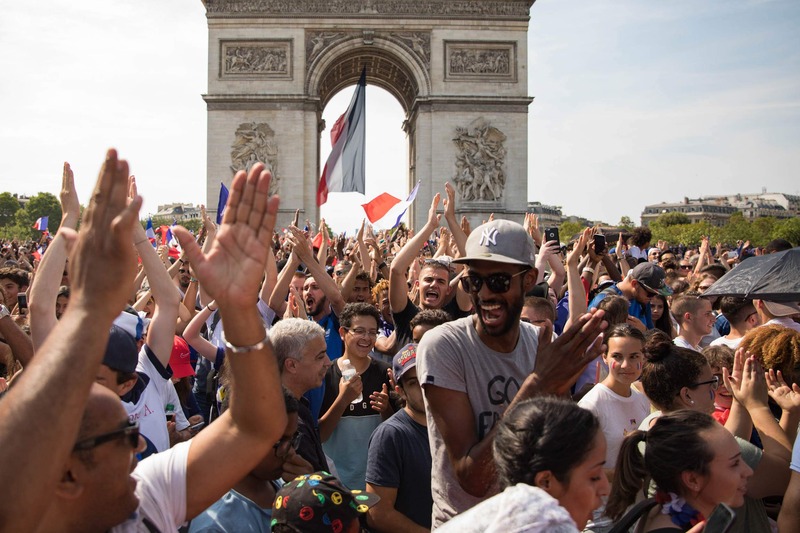 Descente des Champs-Elysées des champions du monde