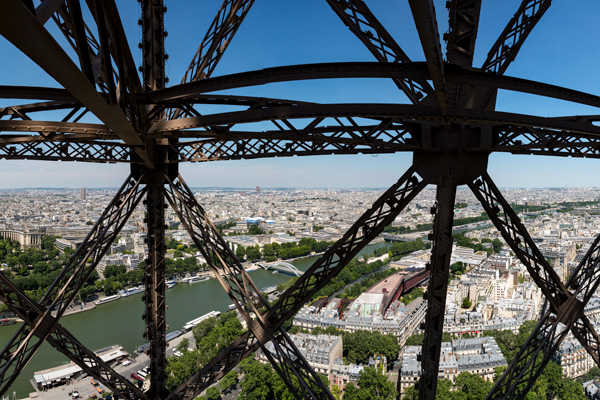 Dans les coulisses de la Tour Eiffel