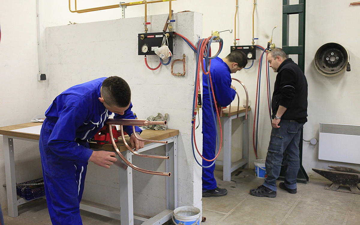 Formation d'ouvriers en plomberie