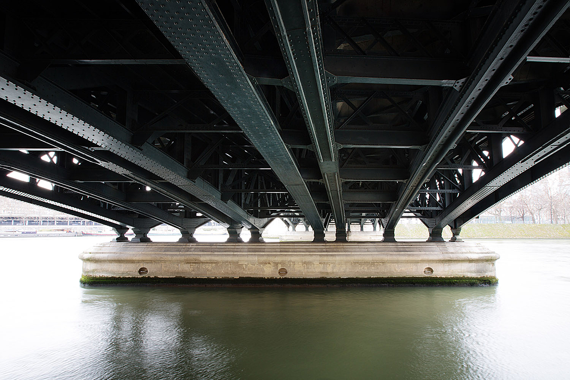 Pont de Bir-Hakeim, construit de 1903 à 1905 par l'ingénieur Louis Biette et l'architect