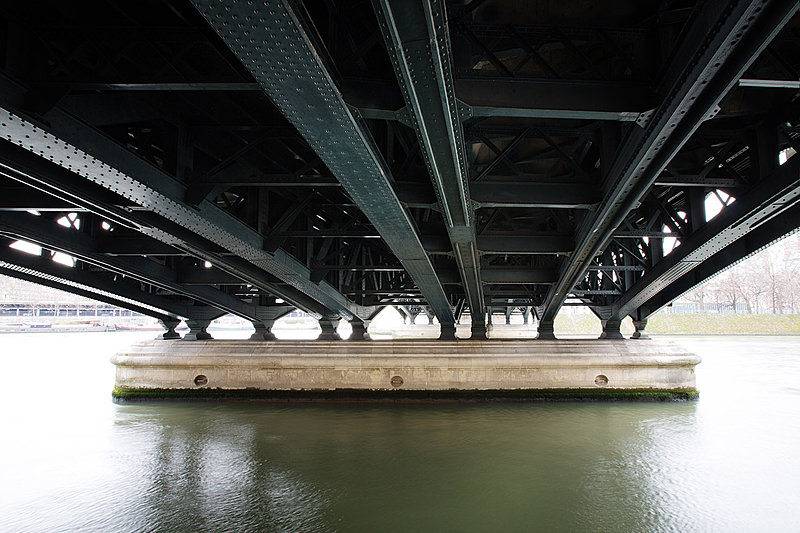 Pont de Bir-Hakeim, construit de 1903 à 1905 par l'ingénieur Louis Biette et l'architect