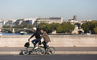 Vélos sur piste cyclable