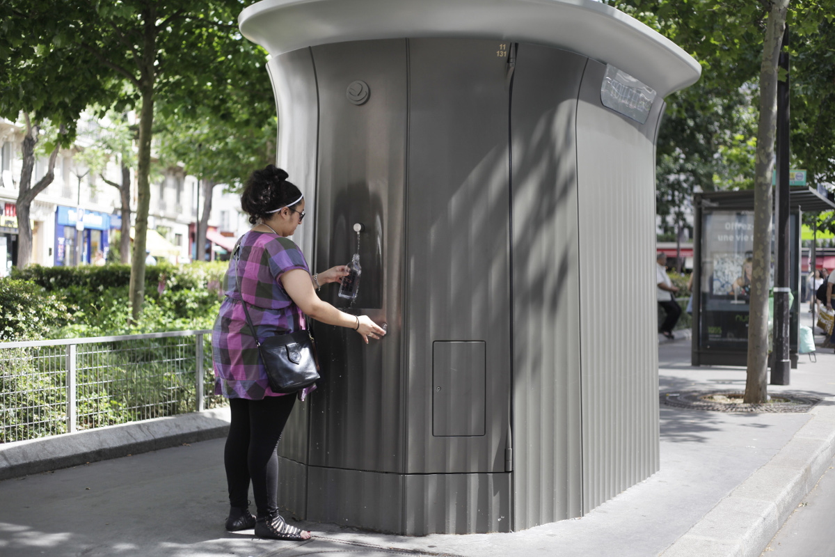 összeolvad Olvadás Olvadás Fagy Olvadás Összezsugorodik Toilettes Publiques Budapest Bendzsó