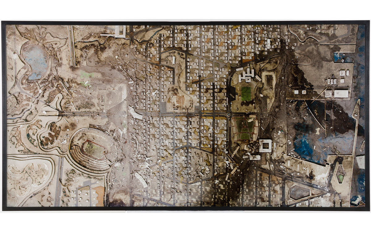 Map of Kinkole City, one of the last fully planned zones of Kinshasa. The plan was partly implemented in the late 1960s and early 1970s. Today the maquette gathers dust in a corridor of the municipal house of Nsele, 2013 Série Urban Now, 2013-2015 Impression jet d’encre sur papier baryté Hahnemühle contrecollé sur Dibond 100 × 196 cm, édition 1/5 + 2 EA