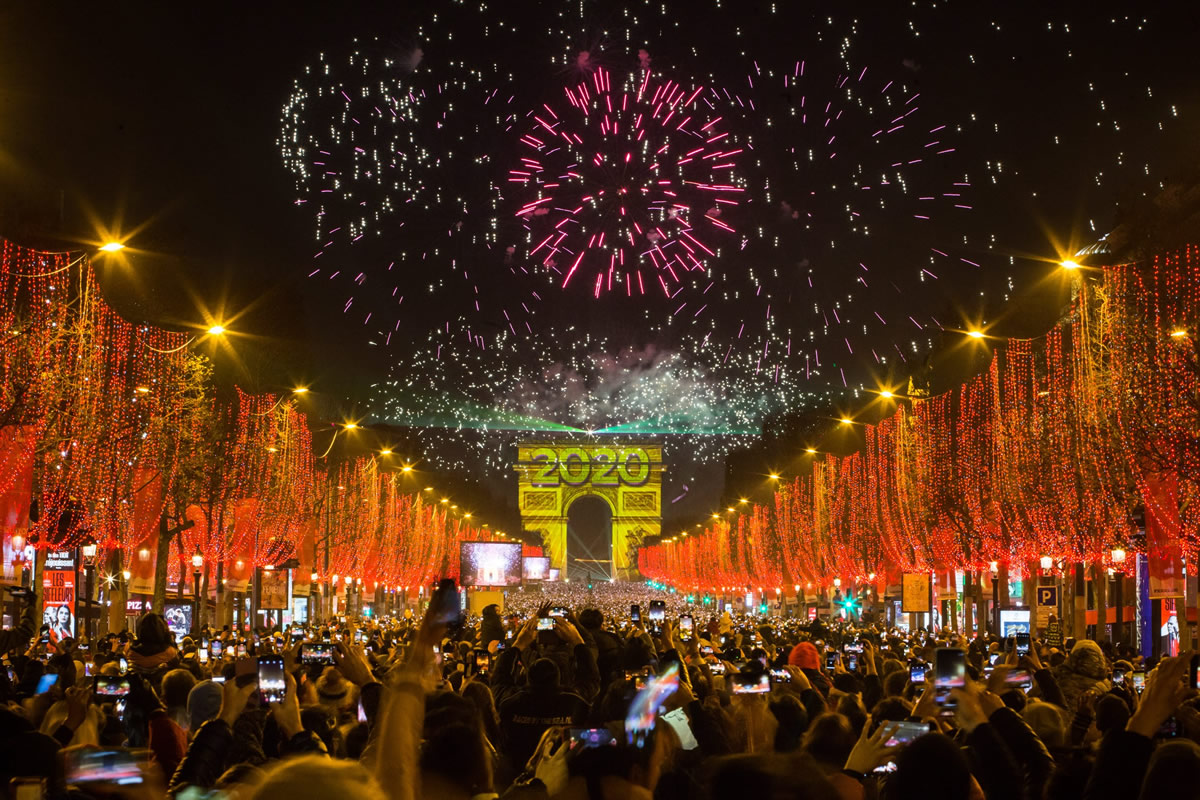 Revivez la soirée du Nouvel An sur les ChampsÉlysées Ville de Paris