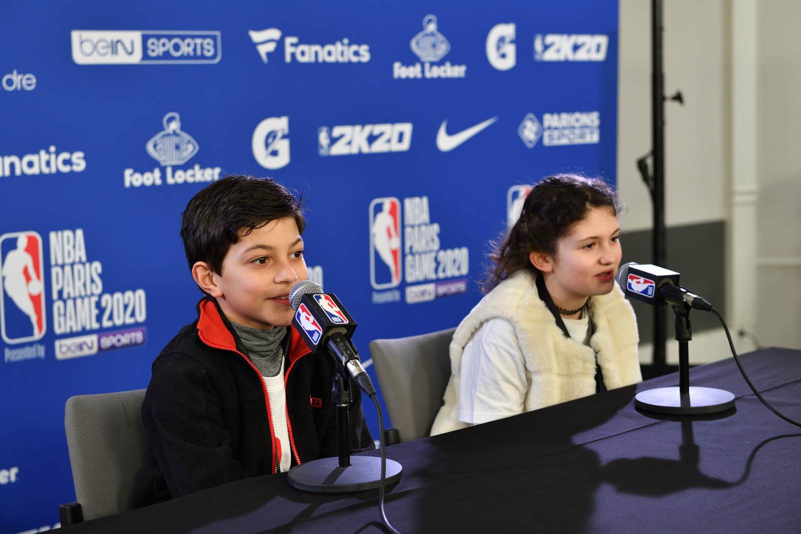 Les NBA Reporters Juniors en conférence de presse