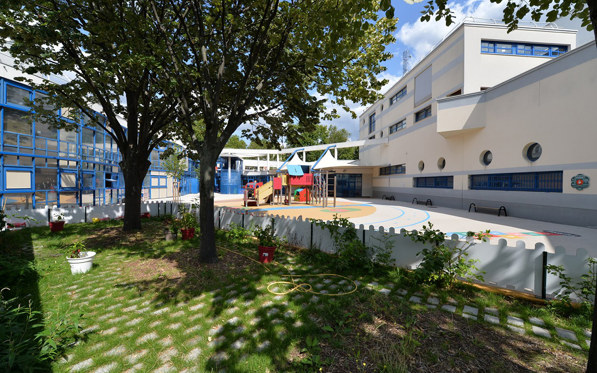 Cour Oasis de l'école maternelle Daumesnil (12e)