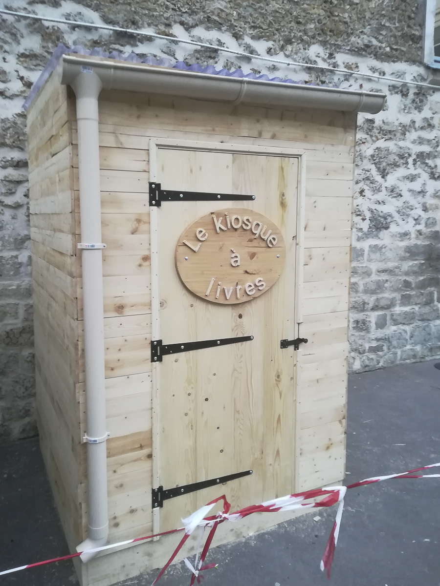 Kiosque à livres 