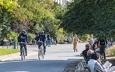 Agents chargés de l' accueil et de la surveillance des parcs et jardins