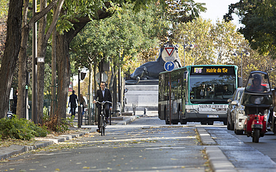 Piste cyclable rue Froidevaux