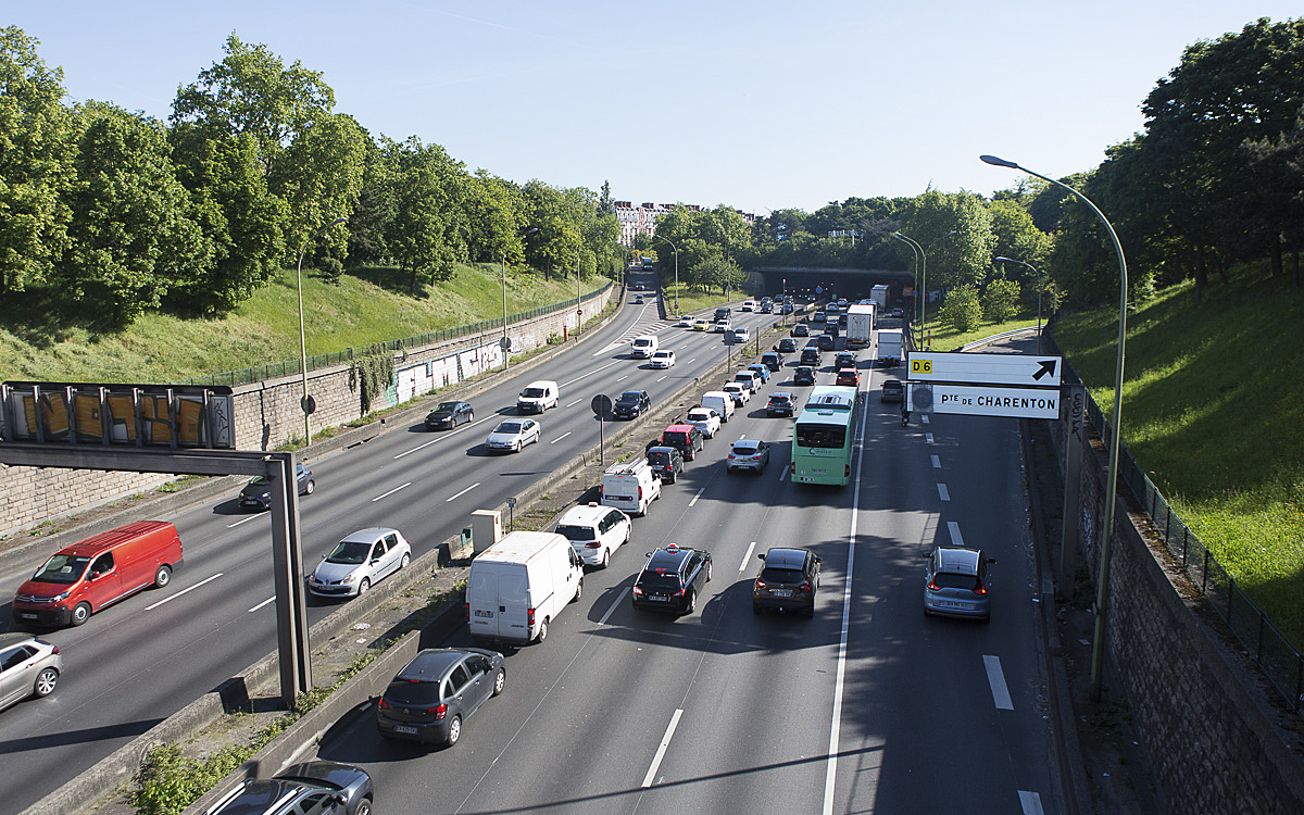 Voitures sur le périphérique