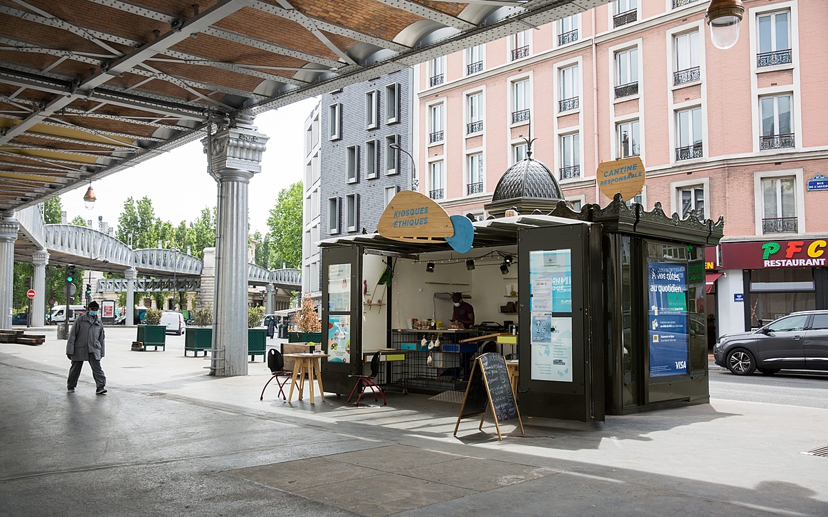Kiosque éthique dans le quartier Barbès-La Chapelle-Stalingrad
