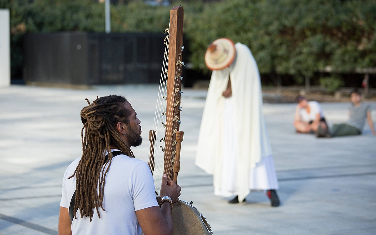 Pendant cet « été particulier », des dizaines de spectacles, performances, concerts et expositions gratuits ont eu lieu dans la capitale, pour le plaisir des enfants comme des adultes.