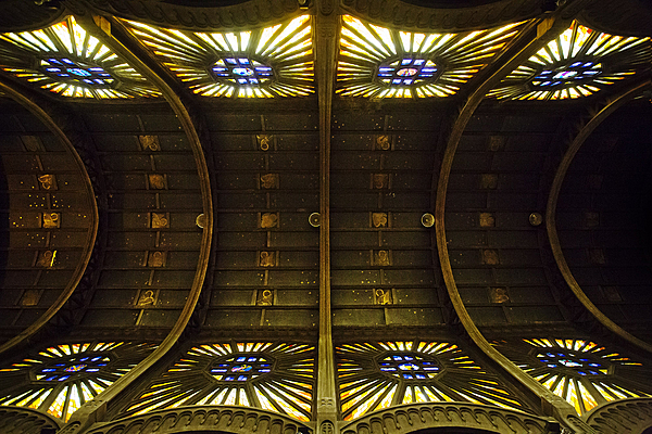 Église Saint-Christophe-de-Javel (XVᵉ arrondissement), voûte en ciment moulé et panneaux en staff, XIXᵉ siècle.