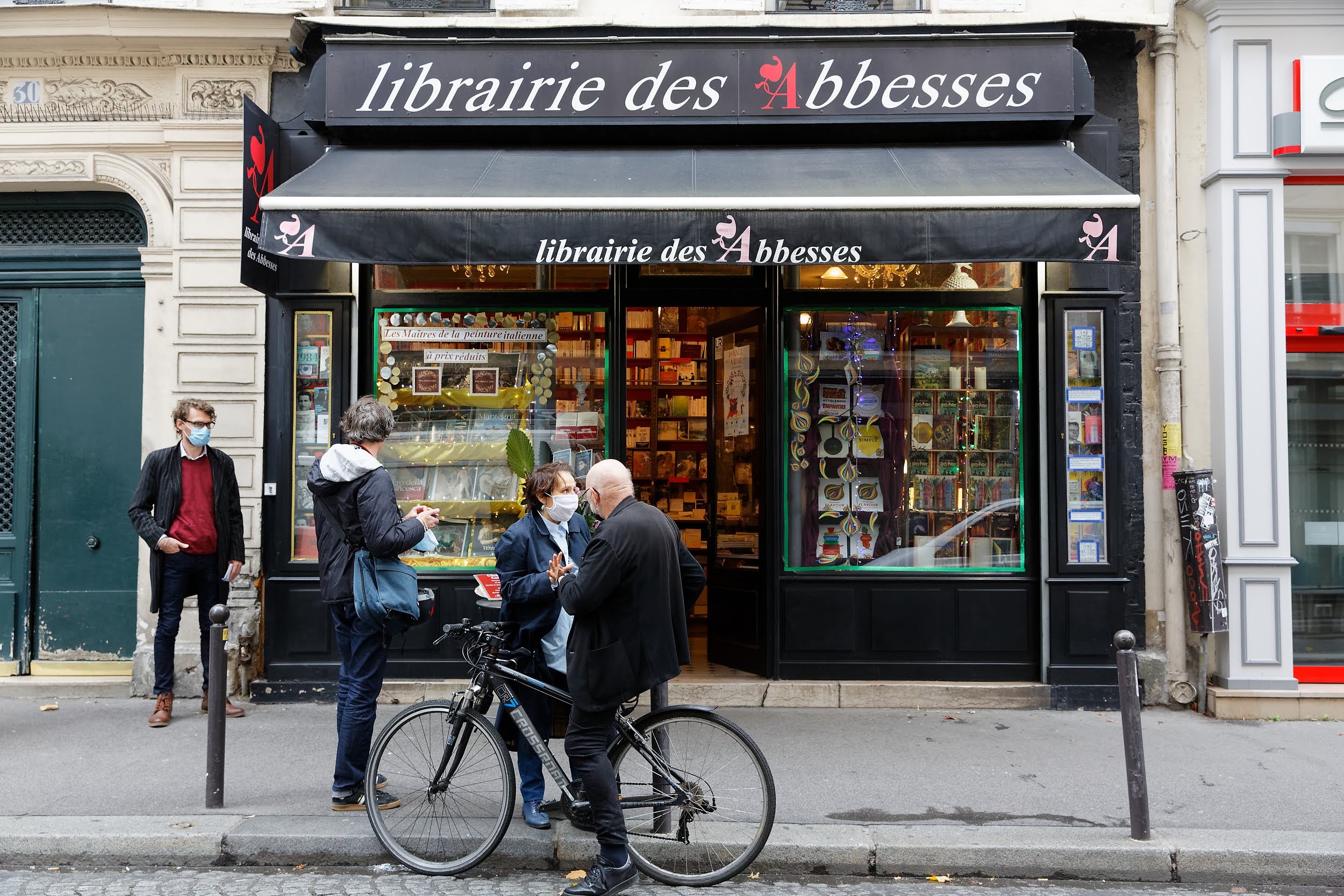 Devanture de la librairie des Abbesses.