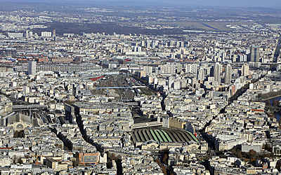 Vue aérienne de la gare de l'est et de la gare du nord.