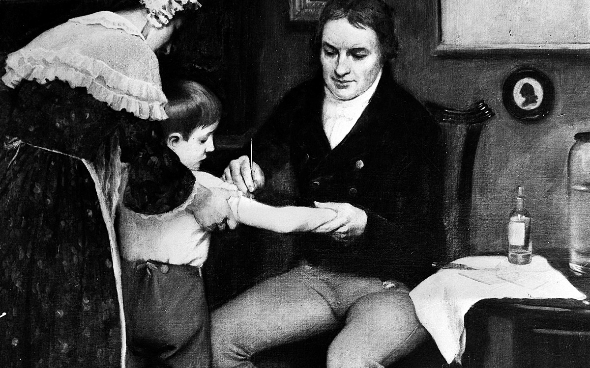 Le médecin Edward Jenner (1749-1823) procédant à la première inoculation variolique sur un enfant de 8 ans, en 1796.