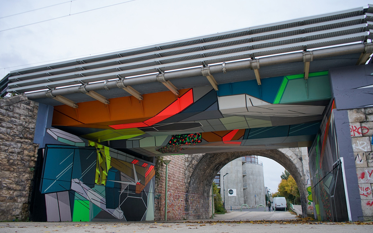 Street art au bord du canal Saint-Denis