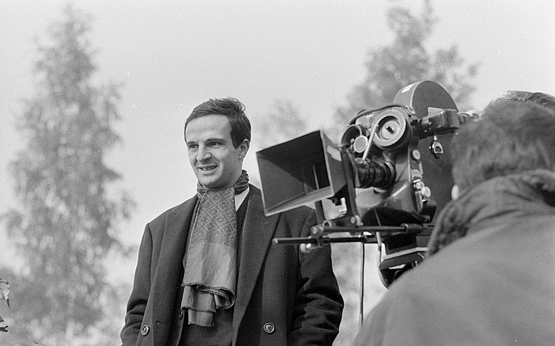 François Truffaut (1932-1984), réalisateur français sur le tournage de son film "La peau douce". 28 octobre 1963.