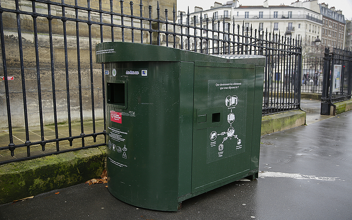 Conteneurs à textiles