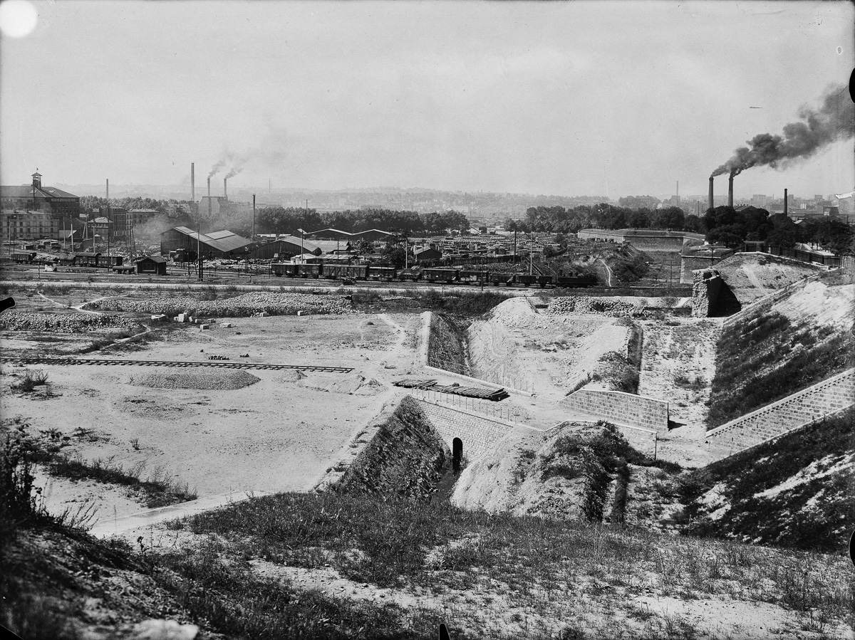 Anciennes fortifications de l’enceinte de Thièrs.