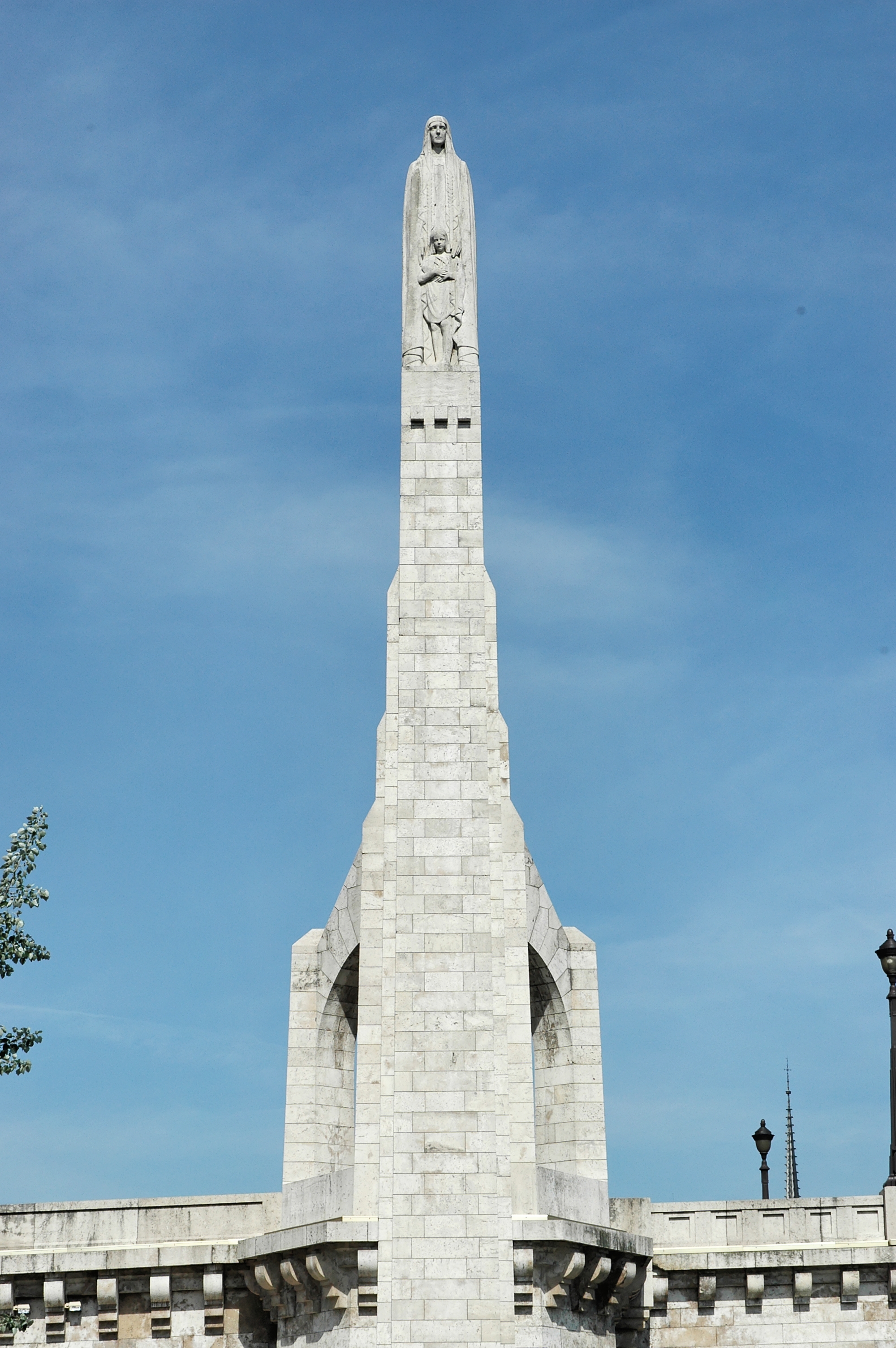 Sainte Geneviève, Pont de la Tournelle (4ème)