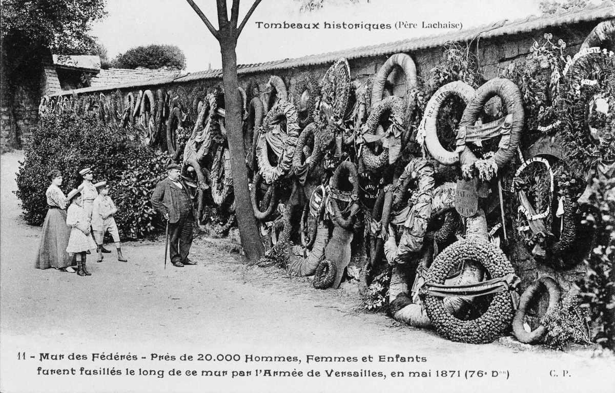Le mur des fédérés au cimetière du Père Lachaise.