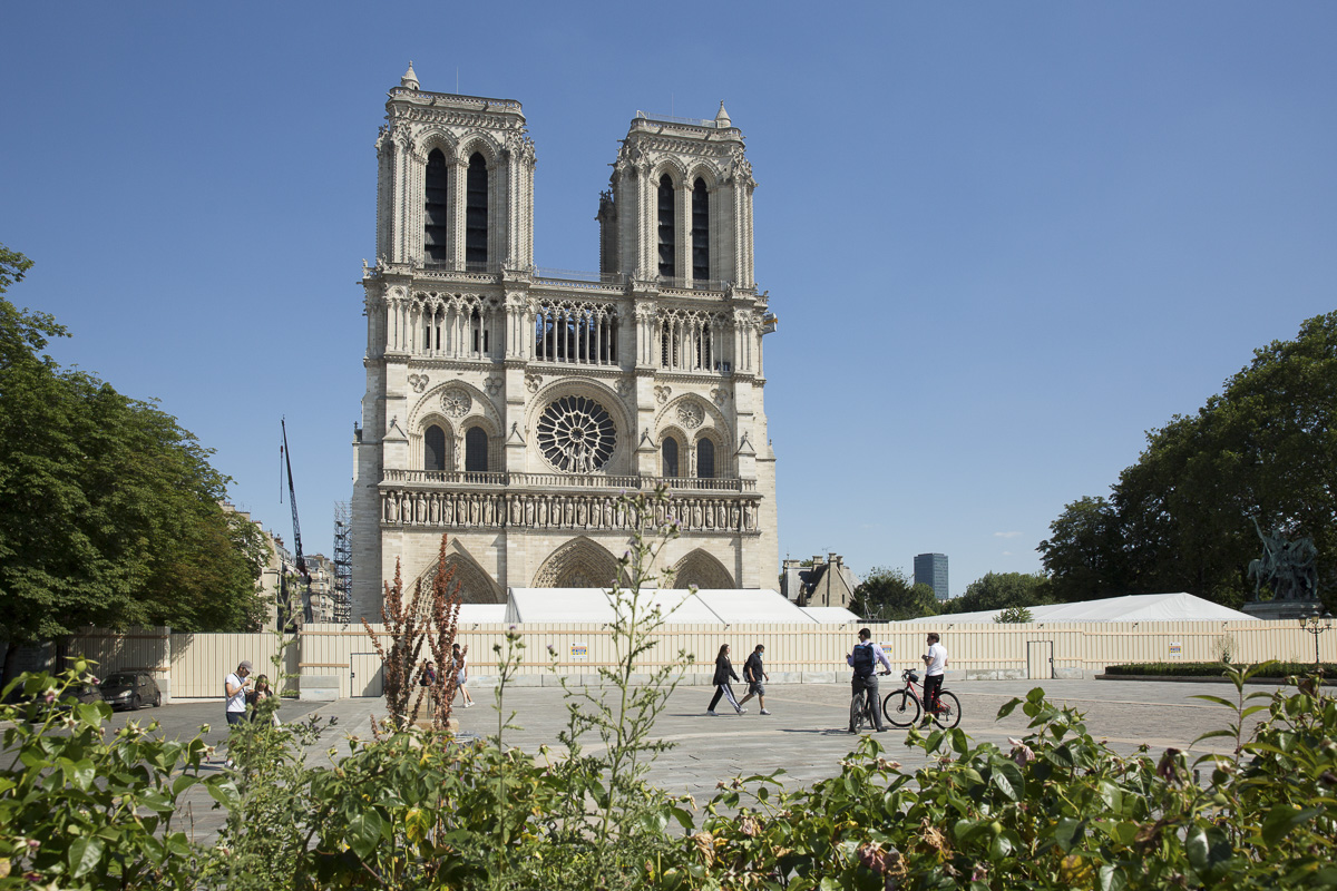 Réouverture du Parvis de Notre-Dame. 2 juin 2020.