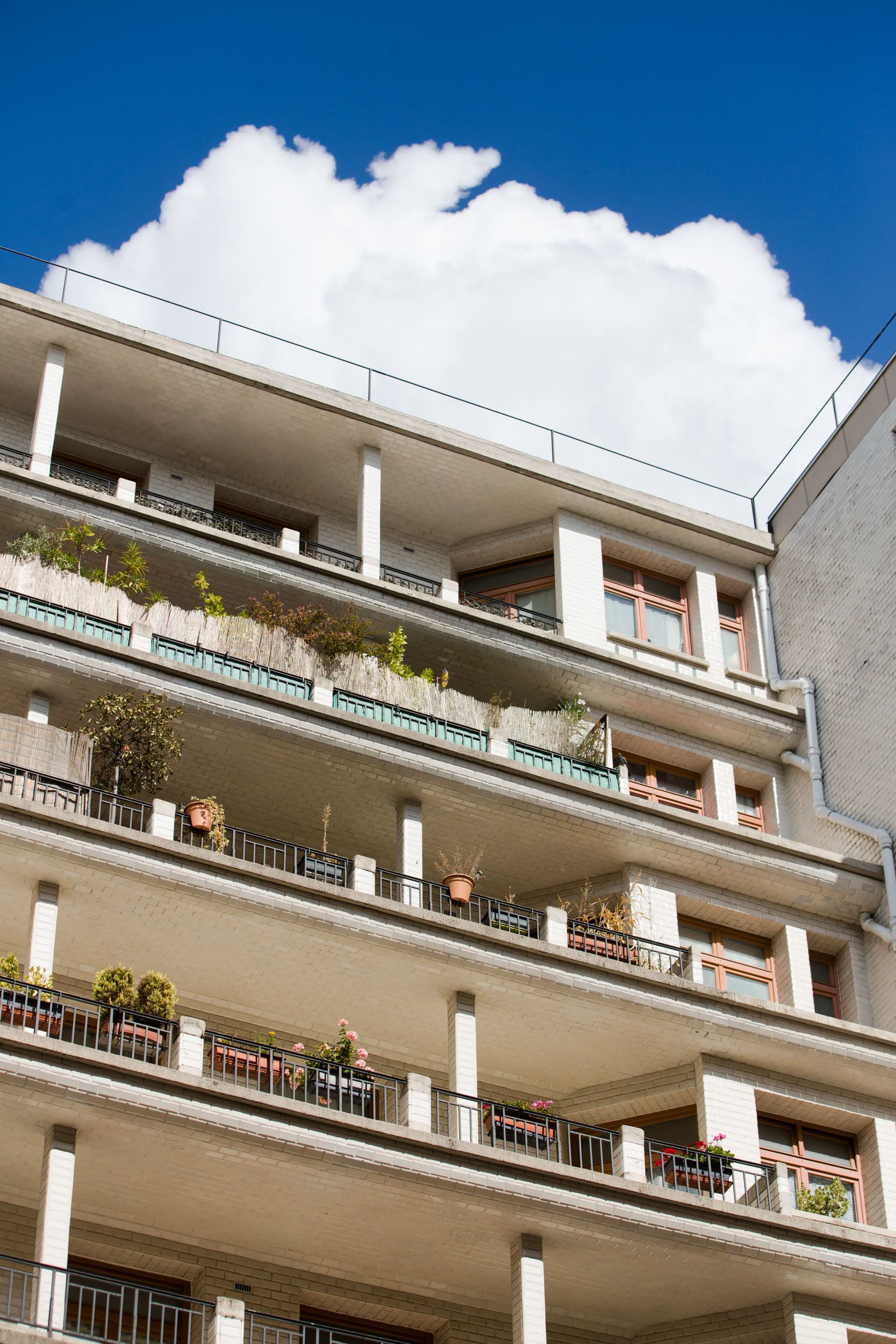 Immeuble des Amiraux  construit par Henri Sauvage entre 1922 et 1927.