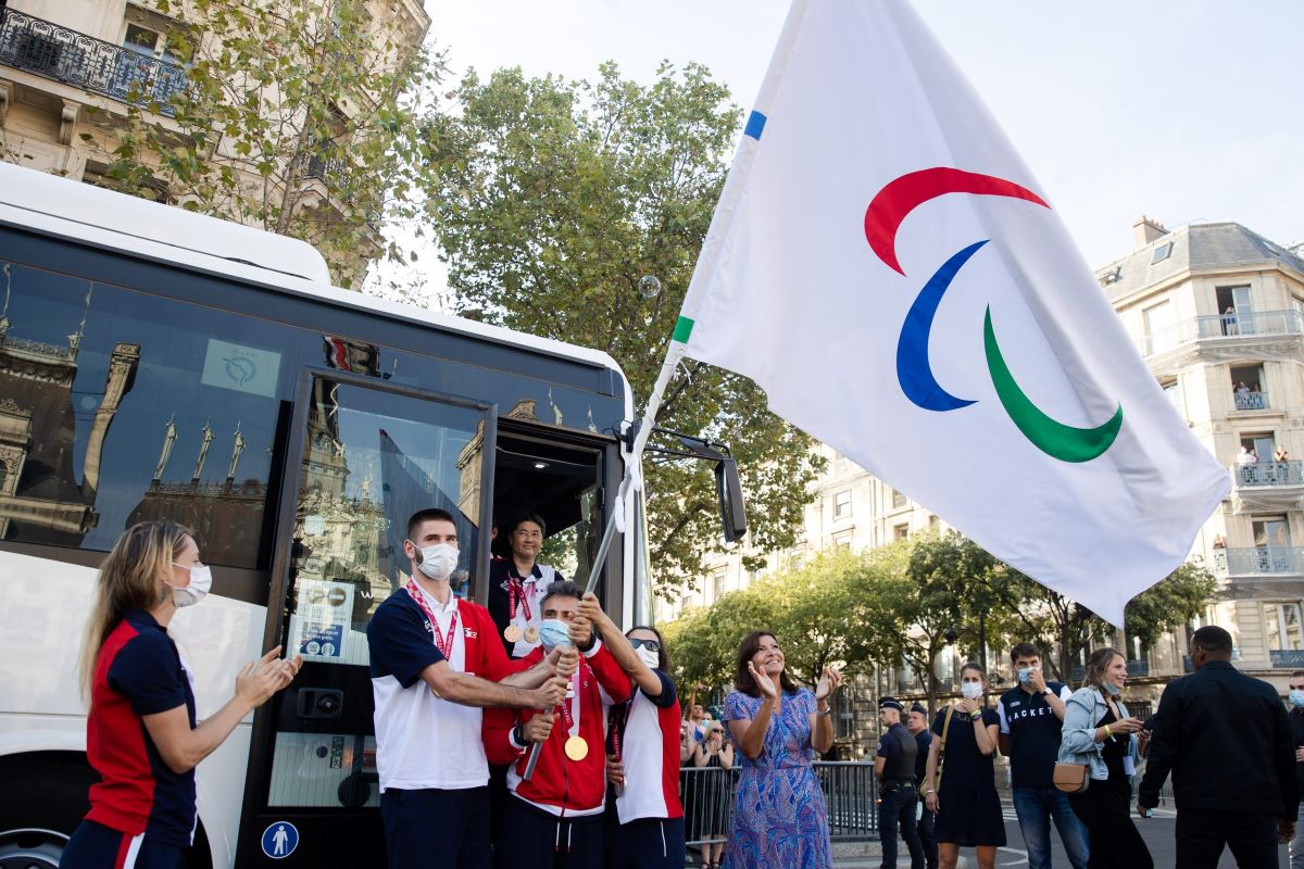 Arrivée du drapeau paralympique à Paris