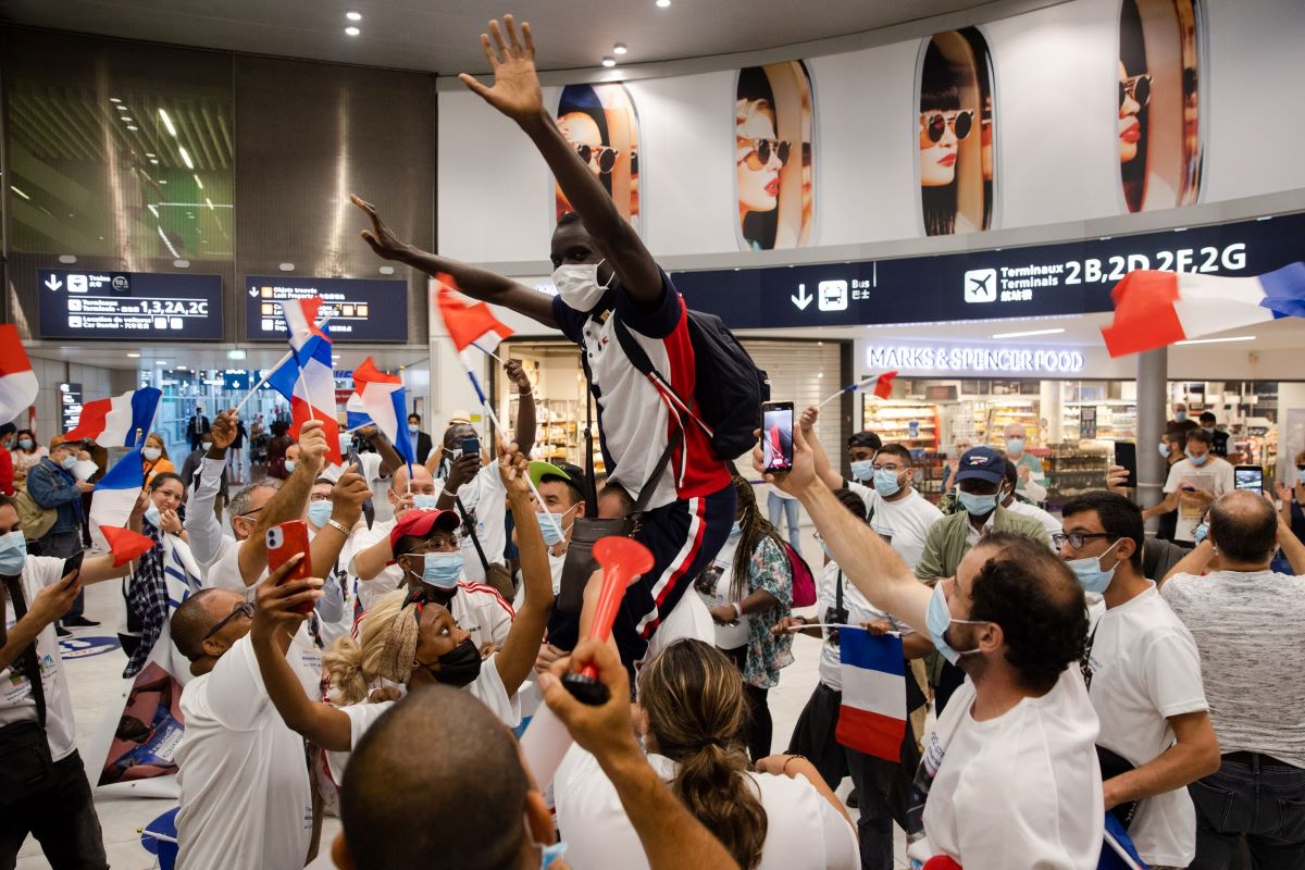 Arrivée du drapeau paralympique à Paris