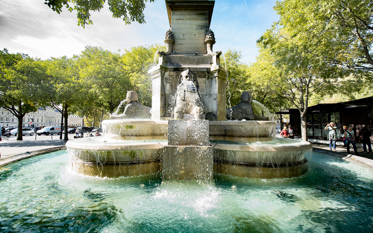 Cure de jouvence pour les fontaines - Ville de Paris