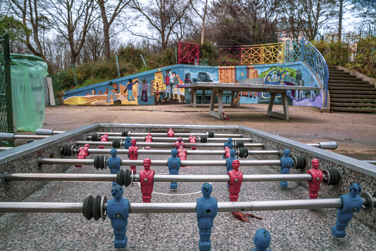 En toute verticalité : l'aire de jeux pour enfants du Parc de Belleville –  Mon Petit 20e