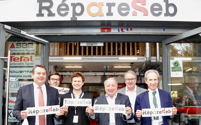 Ouverture du centre RéparSeb - photo de l'équipe