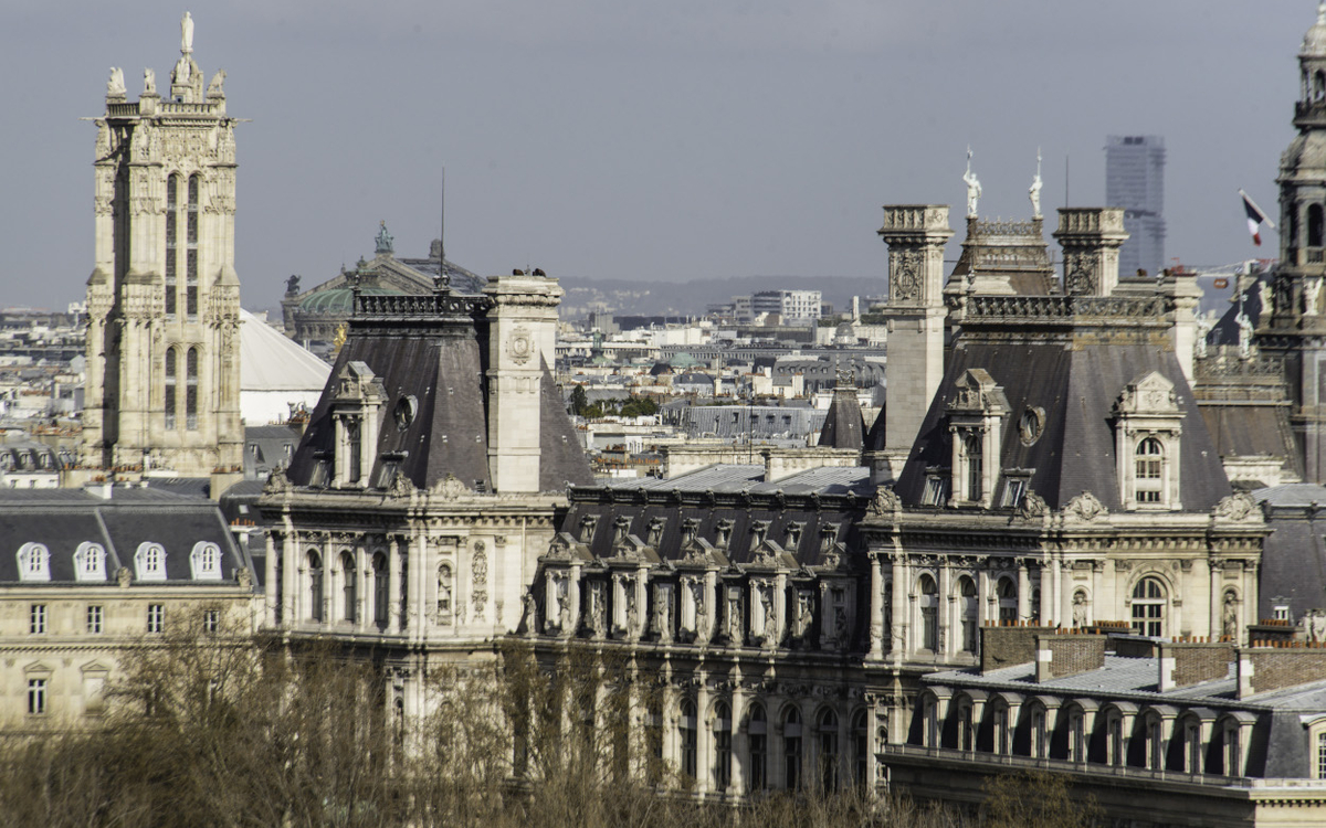 Vue semi aérienne avec hôtel de ville