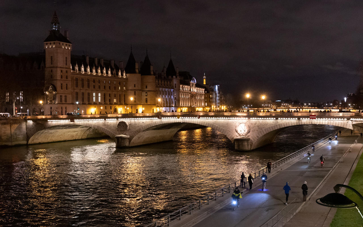 Earth Hour » : le 25 mars, on éteint les lumières - Ville de Paris