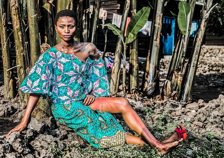 Pamela Tulizo, Doble Identidad (Mujeres de Kivu), 2019