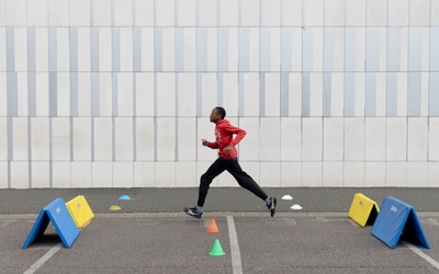 Activités sportives sur l'esplanade Nathalie Sarraute, le square Rosa Luxembourg et le gymnase Ostermeyer (18e)