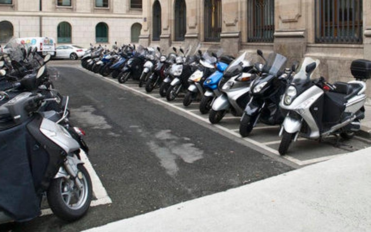 Stationnement payant des 2-roues motorisés : le Maire - Mairie du 17ᵉ