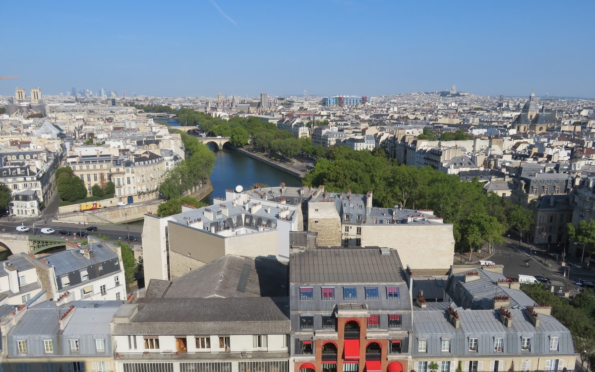 Études de cas : les projets de construction durable réussis dans le secteur public - Étude de cas 1: Le siège social écologique de la ville de Paris
