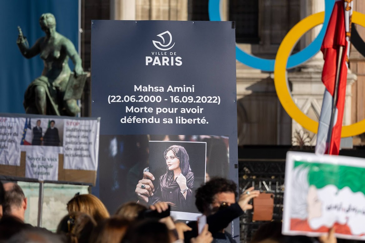 Portrait de Masha Amini, jeune Iranienne de 22 ans, morte après son arrestation par la police à Téhéran 