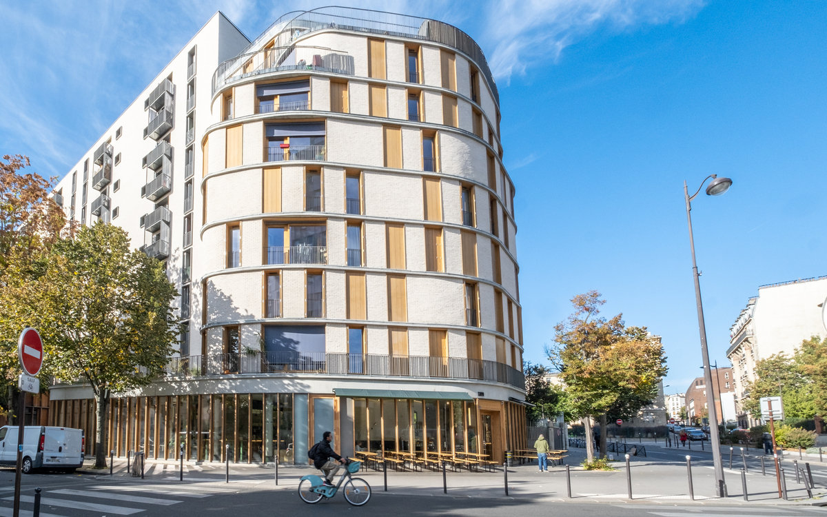 Réhabilitation de 160 logements, construction de locaux d'activités rue du Chevaleret