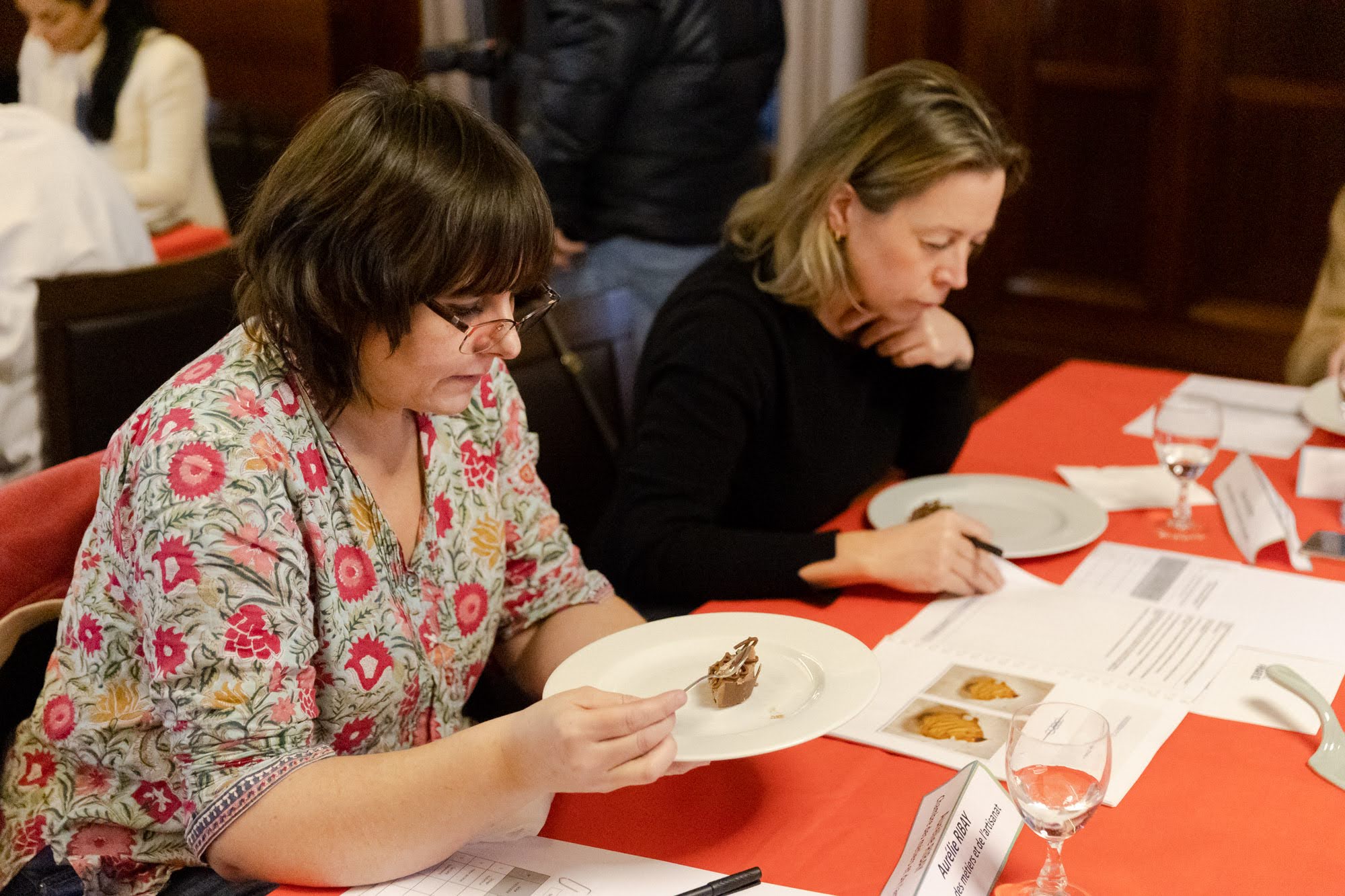 Les membres du jury très concentrés pour faire leur choix
