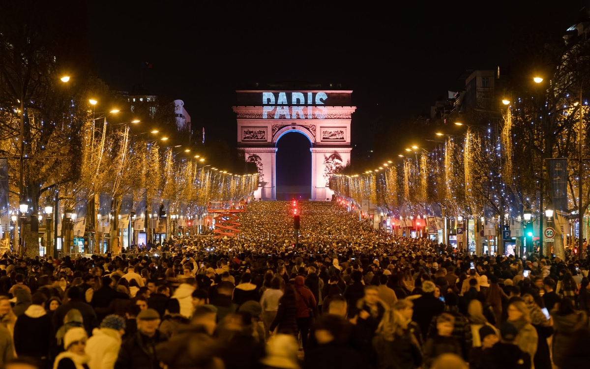 Feu d'artifice Champs-Elysées 31 décembre 2022