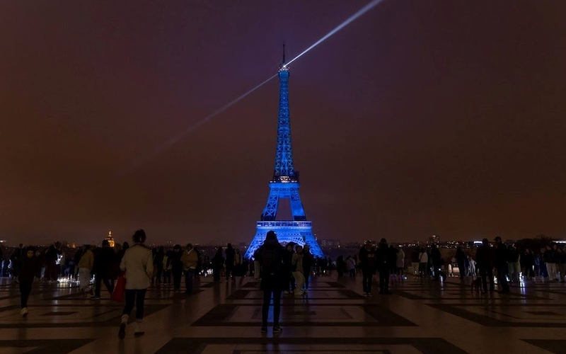 Tour Eiffel bleue pour la journée mondiale de sensibilisation à l'autisme